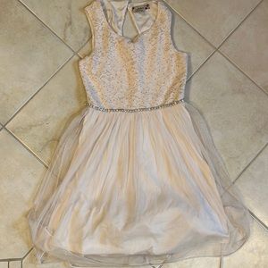 GIRLS SPEECHLESS FANCY OFF WHITE DRESS SZ 12
